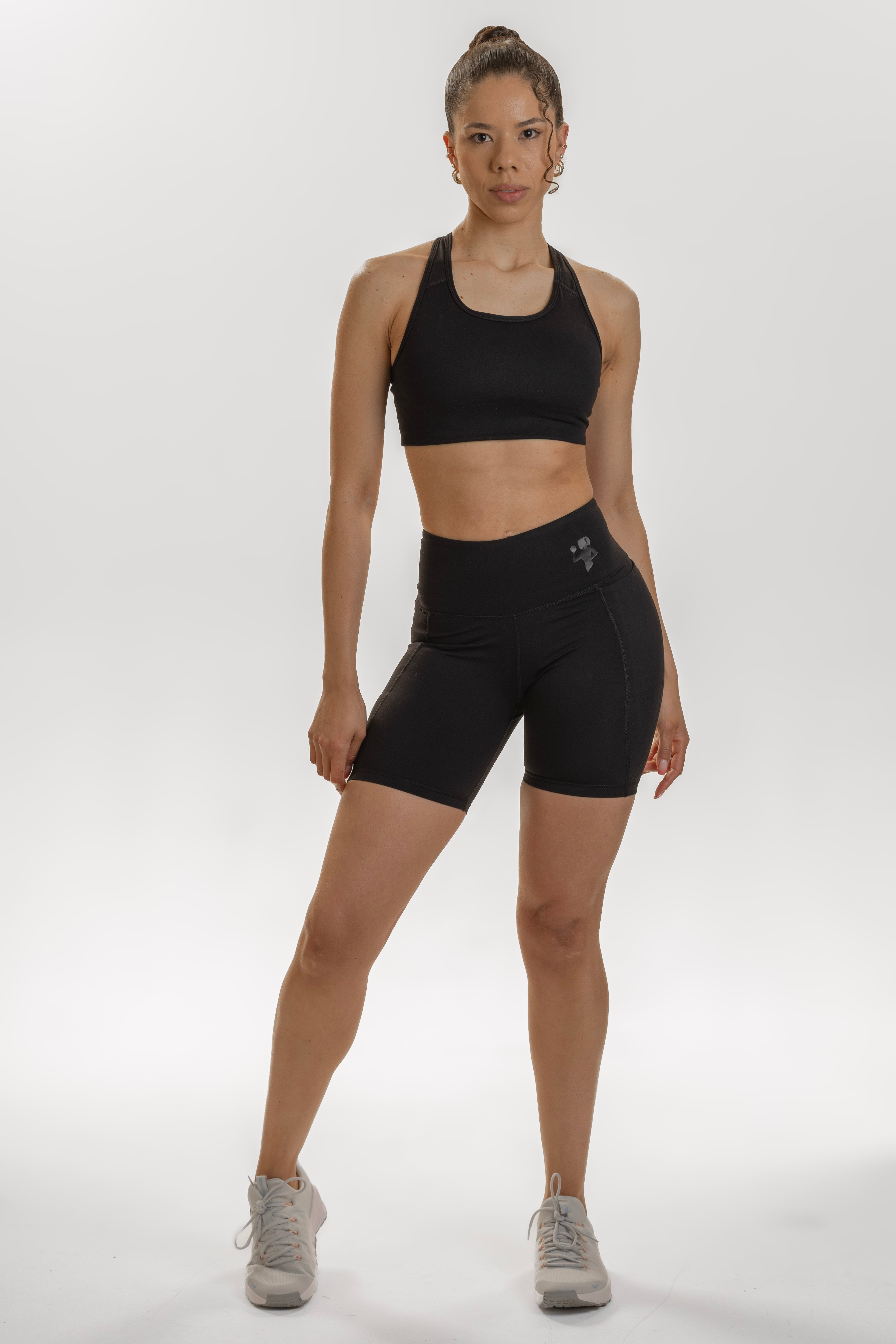 all black Shorts